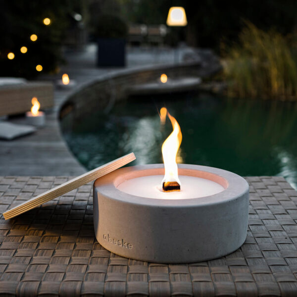 Beske_concrete_fire_pool-190_2k.jpg