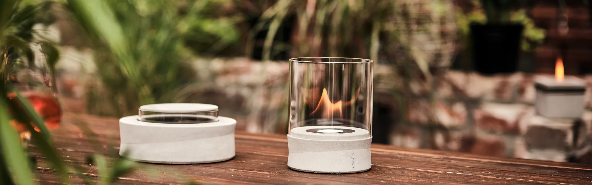 Übersicht_Ethanolfeuer Koro und Yali mit Flamme