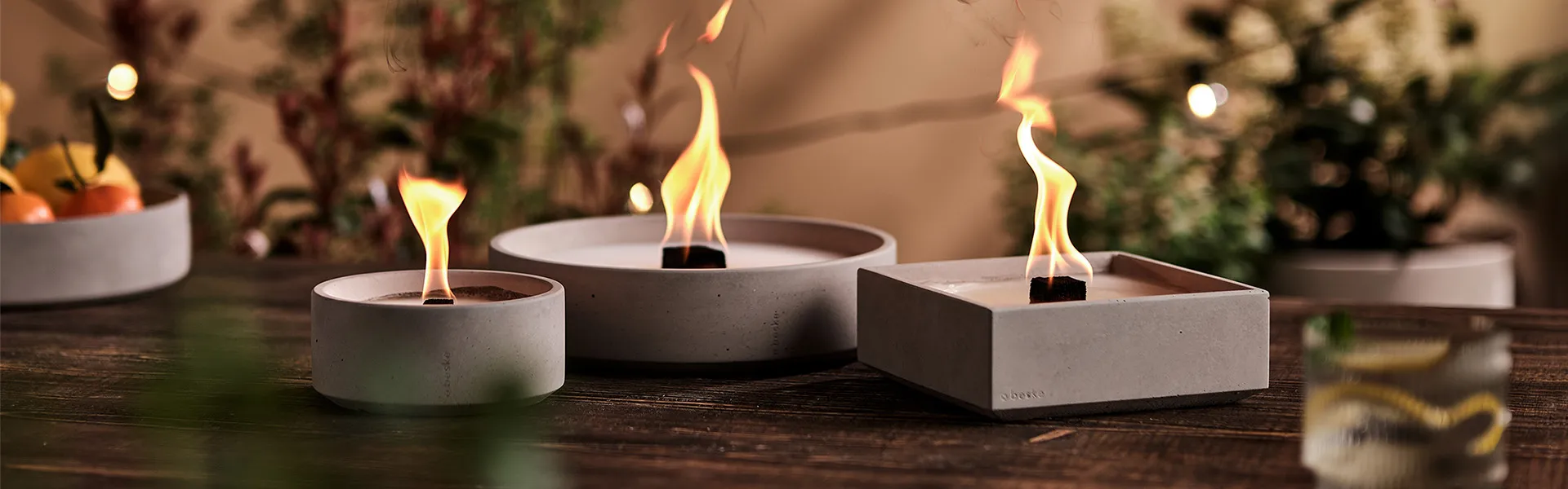 Coverbild mit Suma-M, Suma-L und Meru-L in einer Szene auf einem Tisch auf der Terrasse