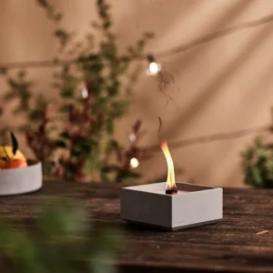 Betonfeuer Meru-M mit flackernder Flamme